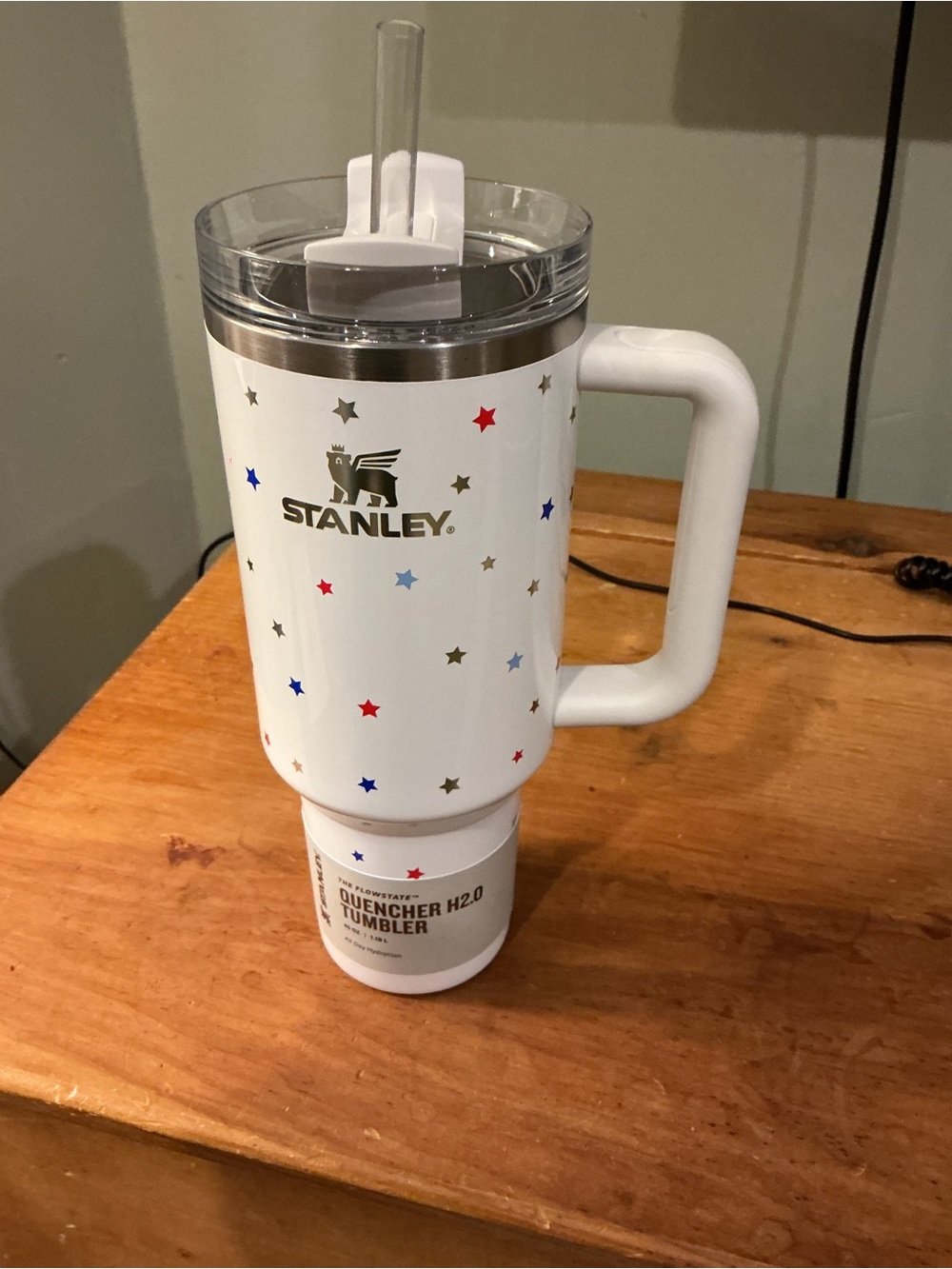 Stanley 40OZ White Star-Patterned Tumbler brand new. Delivered as pictured